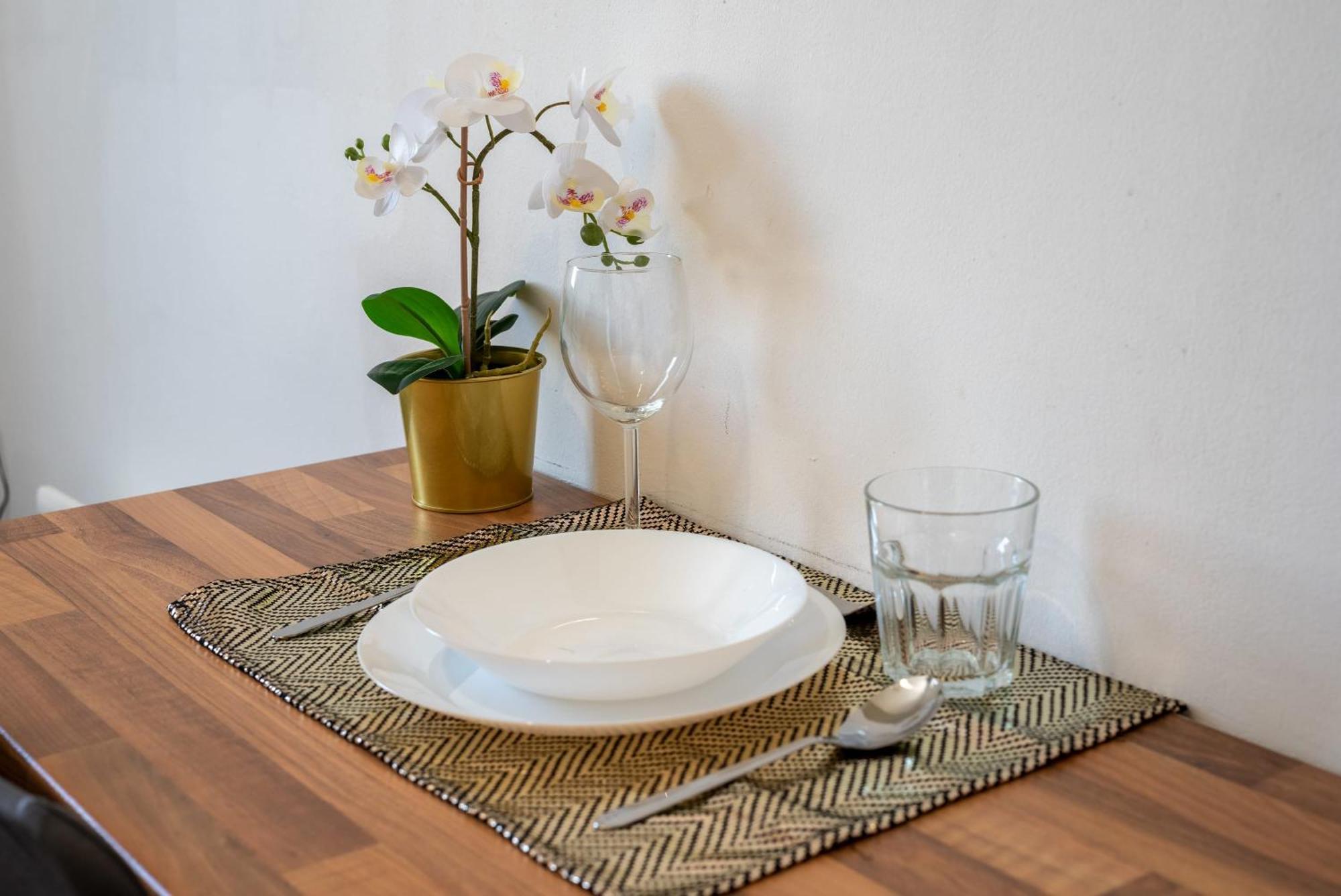 Central - Bright - Calm Studio For Solo Travellers 布达佩斯 外观 照片